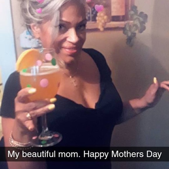 Meet your Posher, Debra - Picture 1 of 1